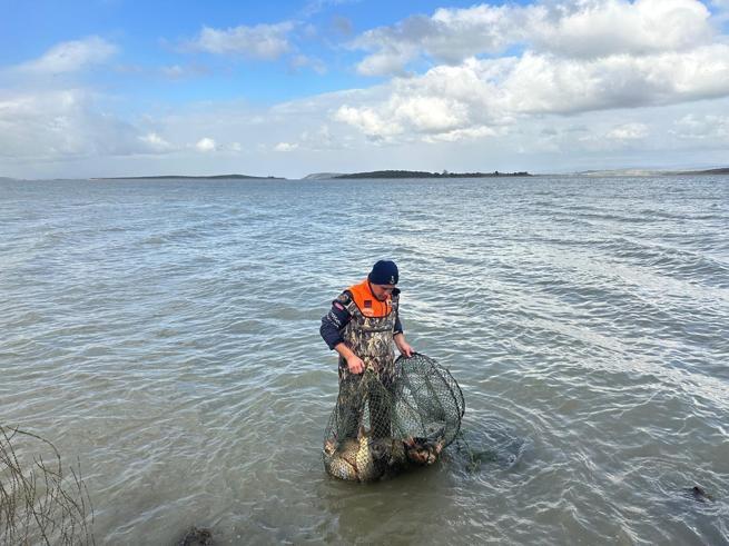 Uluabat Gölünde kaçak avlanan 30 kişiye 427 bin TL ceza