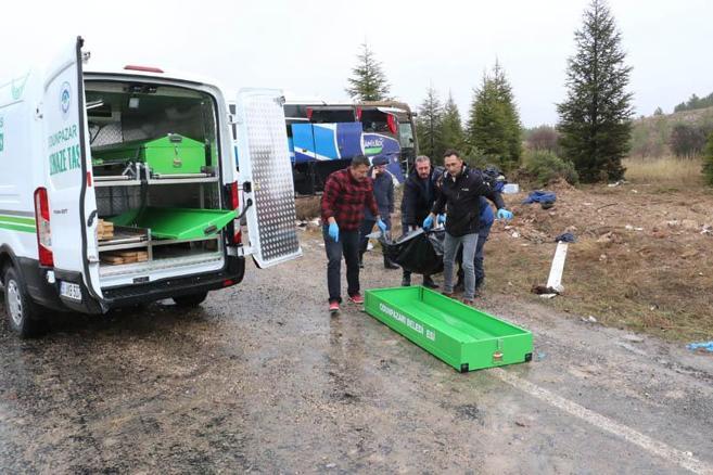 Eskişehir’de yolcu otobüsü takla attı; 1 ölü, 42 yaralı