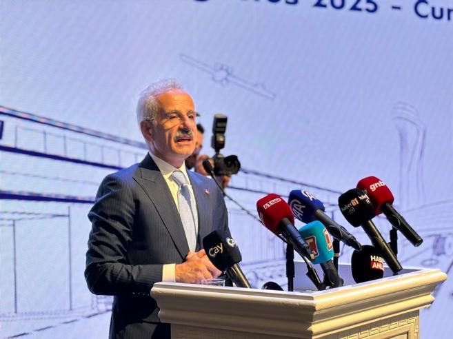 Bakan Uraloğlu: Türkiyede denize yapılan 3üncü havalimanını tasarladık