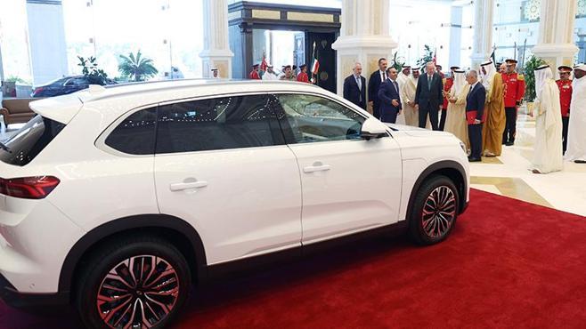 Cumhurbaşkanı Erdoğan, Kuveyt Emiri Meşal el-Ahmed el-Cabir es-Sabah’a Togg hediye etti