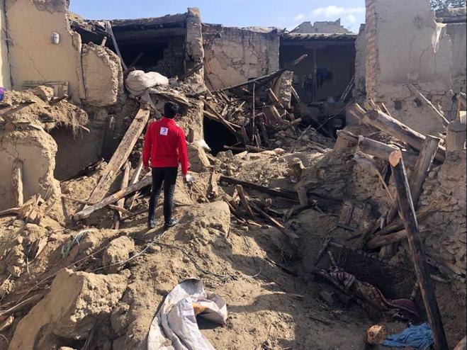 Afganistan depreminde son durum: Ölü sayısı 1200