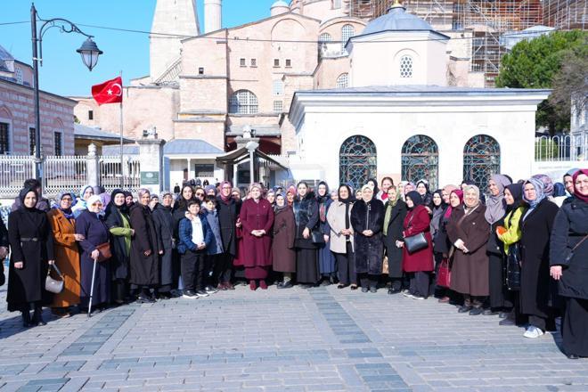 AK Parti Kadın Kollarından Ayasofya Camiinde 300 bin hatim duası
