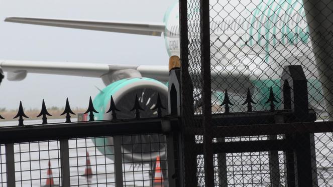 Motoru arızalanınca acil iniş yapan uçakta kapsamlı inceleme