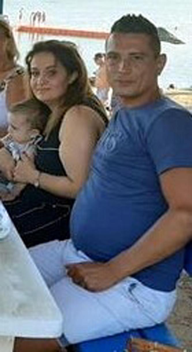 Restorandaki yemekten sonra rahatsızlanan aileden Ece Melisa öldü, annesi ve kardeşinin tedavisi sürüyor