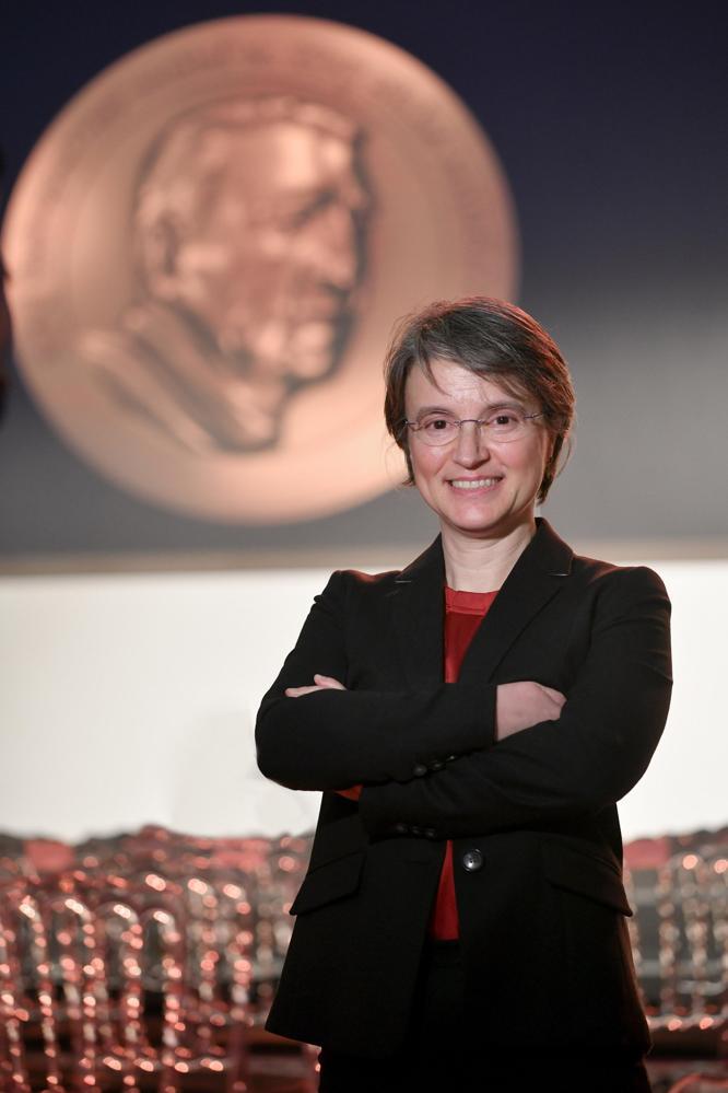 Rahmi Koç Bilim Madalyası Prof. Dr. Bilge Yıldıza verildi