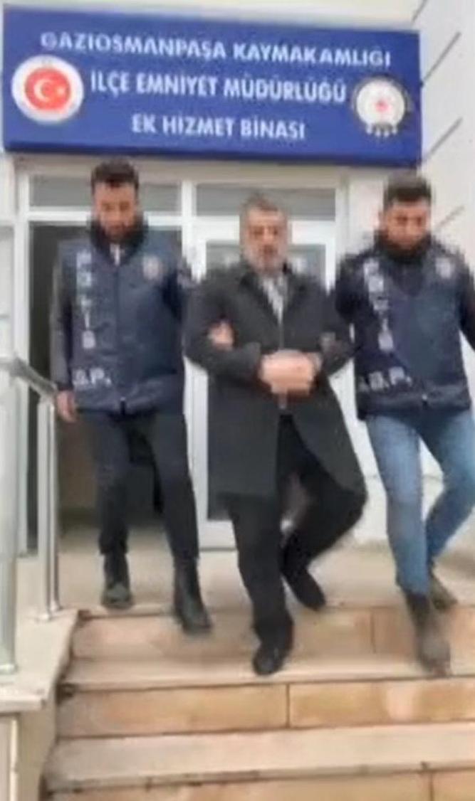 Gaziosmanpaşada eşinin ailesiyle silahlı çatışmaya girdi, arkadaşı öldü