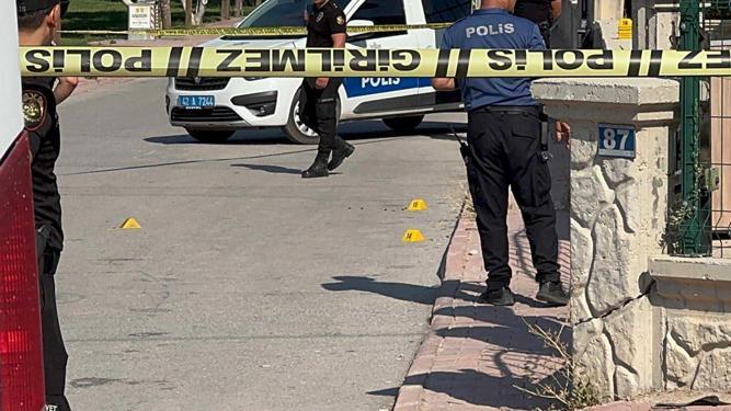 Otomobile binerken silahlı saldırıya uğrayan baba ile 11 yaşındaki oğlu öldü