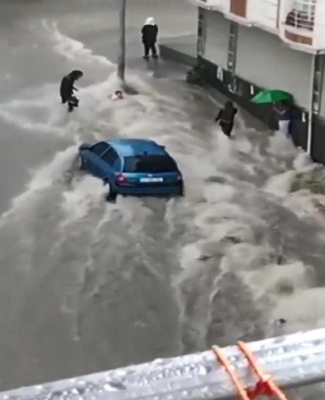 Esenyurtta yine su baskınları