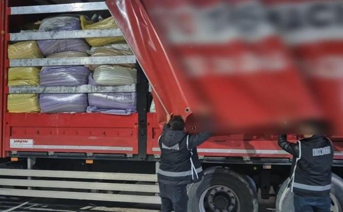 Kırşehirde 5 ton kaçak tütün ele geçirildi