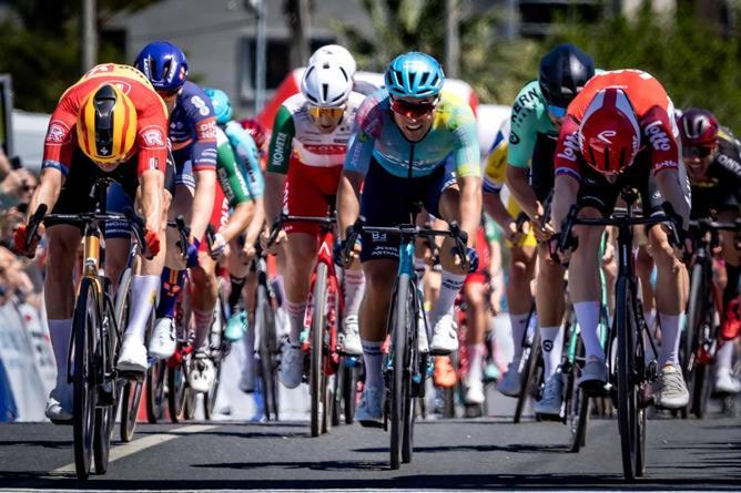 TURun Selçuk-Çeşme etabını Elia Viviani kazandı