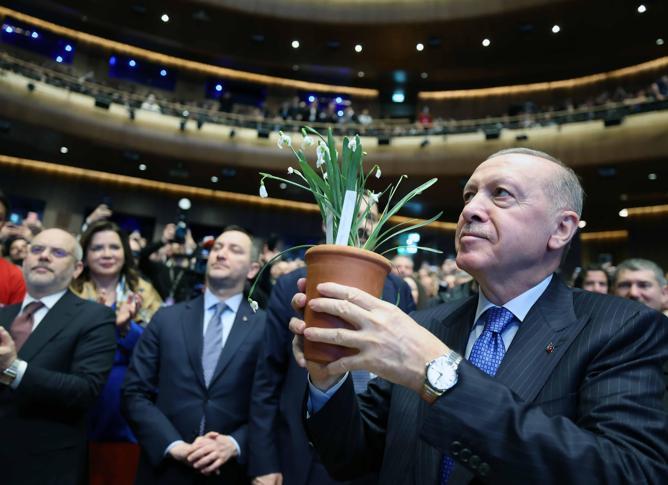 Cumhurbaşkanı Erdoğan: Sizlere bakınca yüksek bir sorumluluk bilinci görüyorum