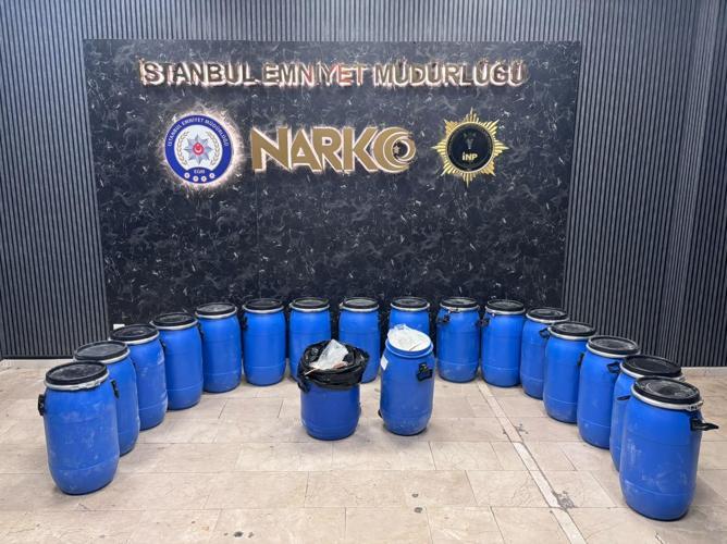 Bayrampaşa’da düzenlenen operasyonda 486 kilo 450 gram uyuşturucu madde ele geçirildi