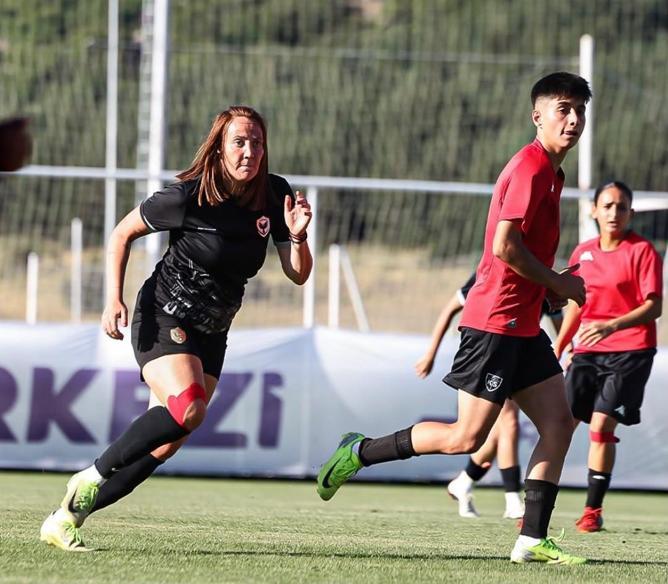 Amedspor Kadın Futbol Takımı, hazırlık maçında Kayseri Kadın FK’yı mağlup etti