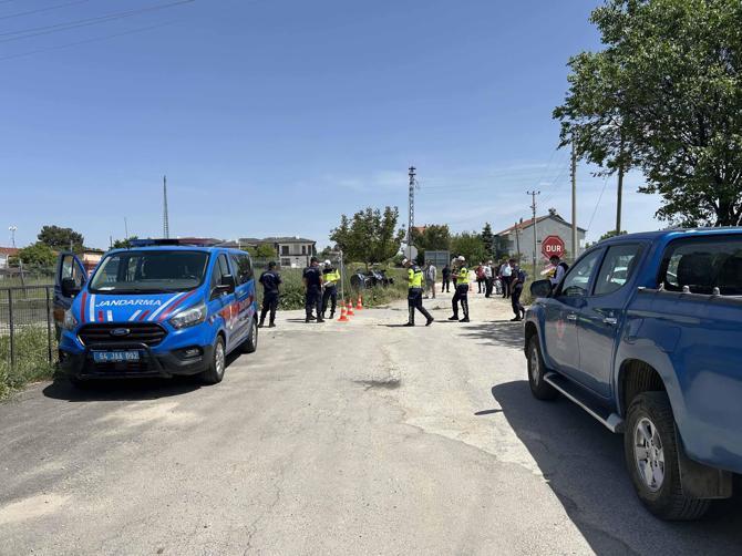 Hemzemin geçitte trenin çarptığı traktörün sürücüsü yaralandı