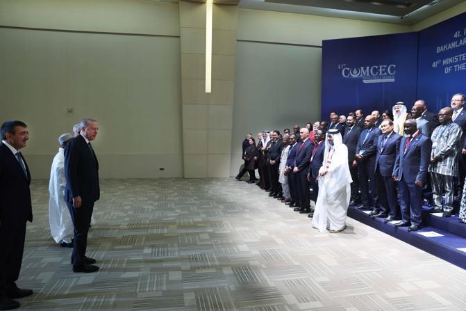 Cumhurbaşkanı Erdoğan: Barışa giden yolu da hedef alan İsrail saldırıları, kalıcı çözümün önüne asla geçemeyecektir