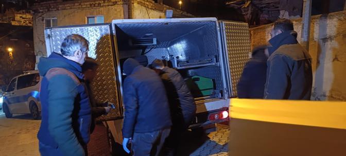 Yalnız yaşadığı evinde ölü bulundu