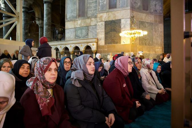AK Parti Kadın Kollarından Ayasofya Camiinde 300 bin hatim duası