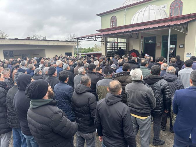 Boşanma aşamasındaki eşinin vurduğu Pınar, son yolculuğuna uğurlandı