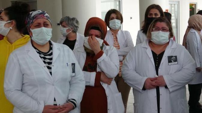 Görev yaptığı hastanede koronavirüs tedavisi gören profesör yaşamını yitirdi