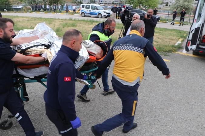 Dünya turuna çıkan pilotun tek motorlu uçağı düştü; pilot öldü, kadın yolcuya sağ ulaşıldı
