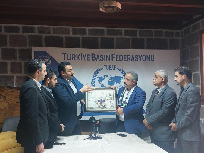 Filistinli gazetecilerden Türk medyasına haberler kesilmesin çağrısı