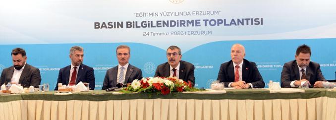 Bakan Tekin: Özel okulda insanı olmayan koşulda çalıştırılan arkadaşımız varsa bana başvursun