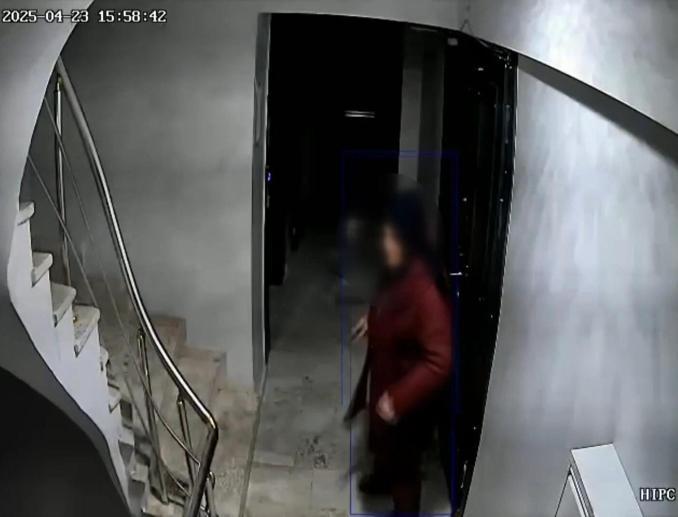 Sultangazide deprem sırasında panikle sokağa çıktılar; hırsızlar evlerine girmeye çalıştı