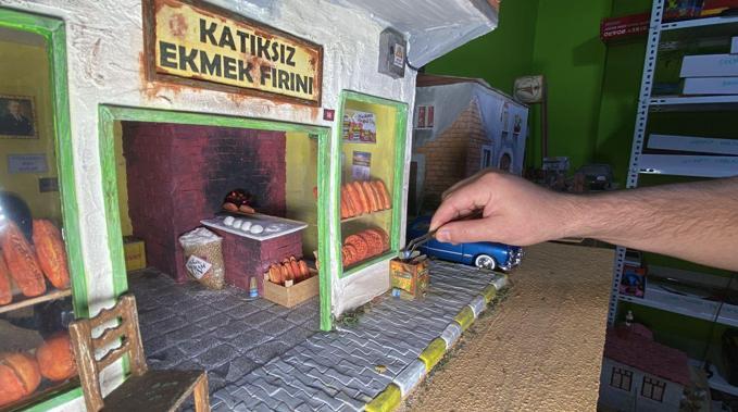 A Turkish man builds miniatures that look like the real thing