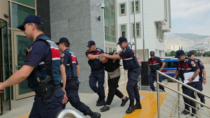 Kız kaçırma husumetinde baba ve oğlunu öldüren şüpheli tutuklandı