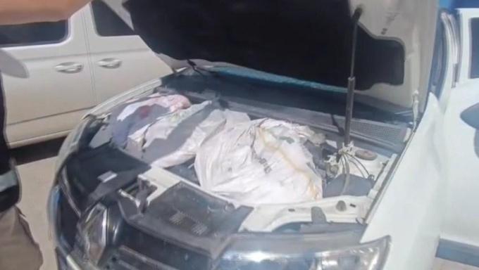 Durdurulan otomobilde ruhsatsız 65 tabanca ele geçirildi; 2 tutuklama