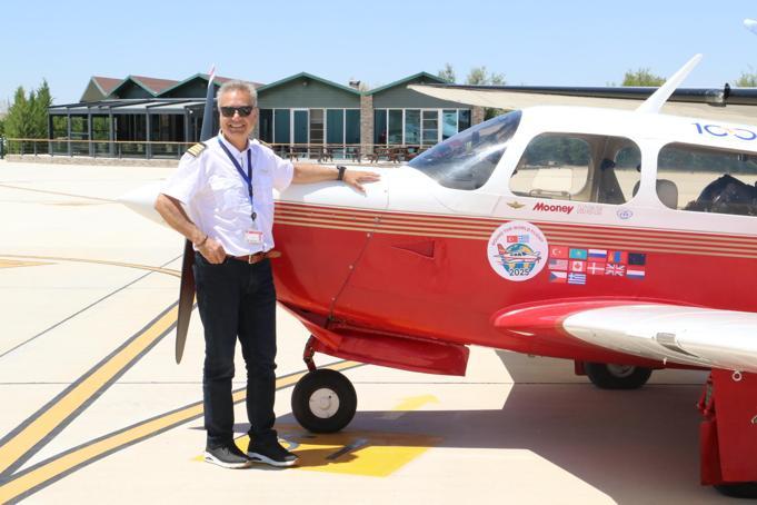 Dünya turuna çıkan pilotun tek motorlu uçağı düştü; pilot öldü, kadın yolcuya sağ ulaşıldı