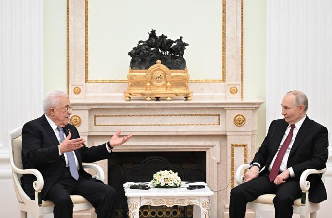 Rusya Devlet Başkanı Putin ile Filistin Devlet Başkanı Abbas bir araya geldi