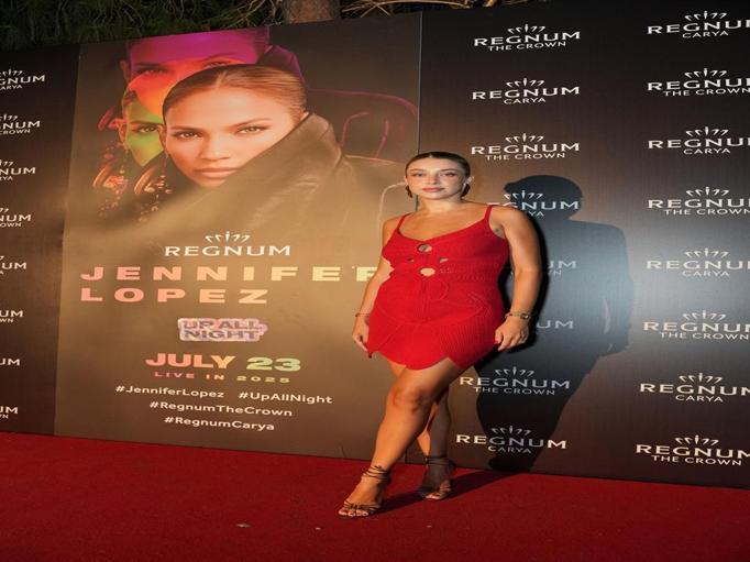 Jennifer Lopez, Antalyada konser verip doğum gününü kutladı