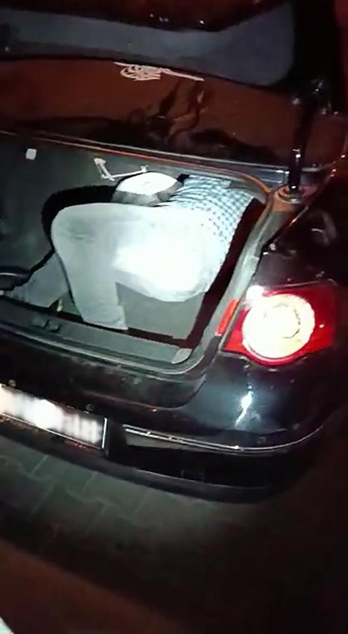 İçki içtiği kişiler telefonu ve parasını gasbedip, otomobilin bagajına kilitledi