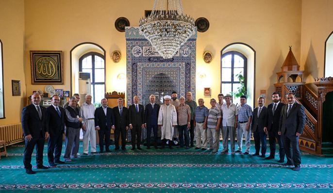 Bakan Uraloğlu, Romanyada