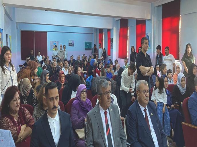 Depremde ailelerini kaybetmişlerdi, tanışıp evlendiler