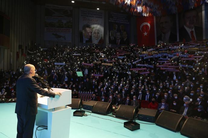 Erdoğan: Ben ihalelere imza atmam Bay Kemal, yalancılığını ispat ettin