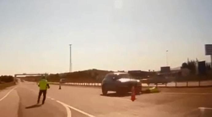 Tekirdağda dur ihtarına uymayan sürücünün cipiyle çarptığı polisin tedavisi sürüyor