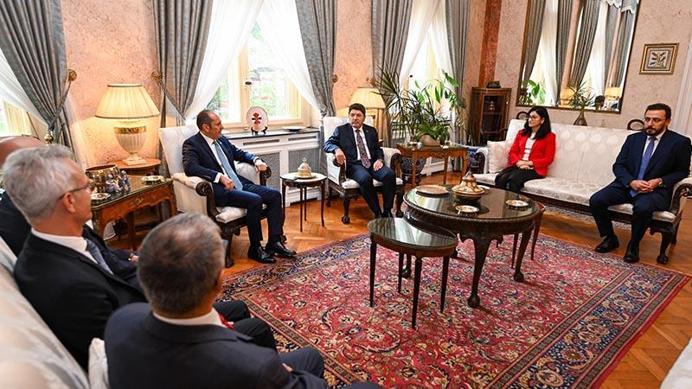 Bakan Tunç, Türkiye’nin Bükreş Büyükelçiliği’ni ziyaret etti