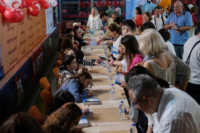 ‘Daha İyi Bir Dünya’ kitabının tanıtımı KidZania’da yapıldı