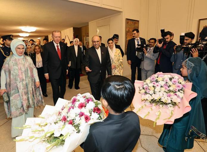 Cumhurbaşkanı Erdoğan, Pakistan Cumhurbaşkanı Zerdari ile görüştü