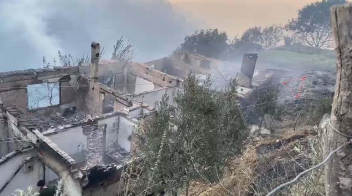 Ödemişteki orman yangını 2nci gününde: 2 ölü
