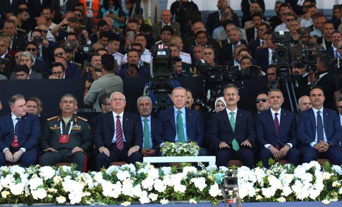 Cumhurbaşkanı Erdoğan: Türk savunma sanayi, geniş ürün yelpazesiyle adeta destan yazıyor