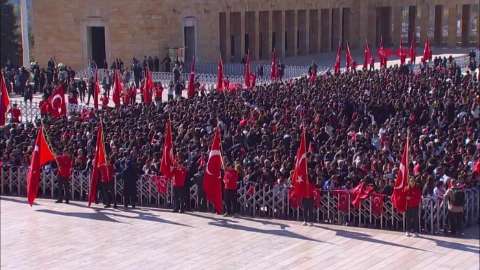 Devlet erkanı Anıtkabiri ziyaret etti