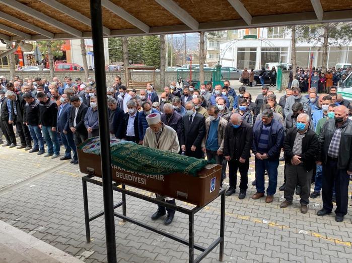 Kazada yaralanan Sude, 23 günlük yaşam savaşını kaybetti