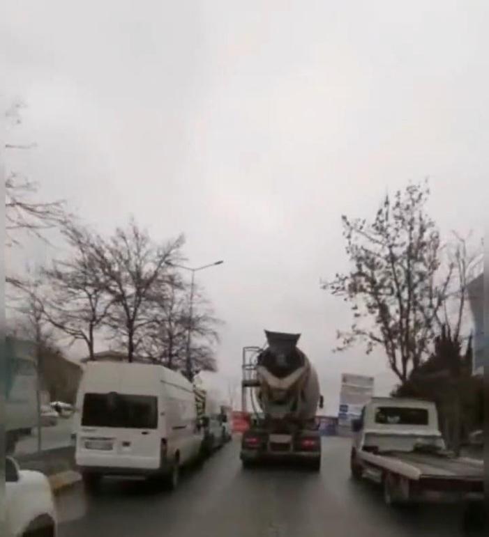 Bağcılarda ambulansa yol vermediği öne sürülen beton mikseri sürücüye ceza yağdı