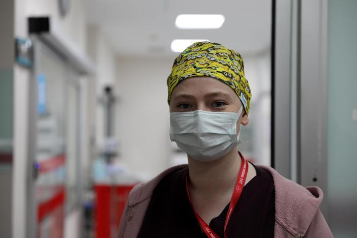 Salgınla mücadelenin simgesi Seher hemşire: Maske kalktı ama izi ve hatıraları bizimle