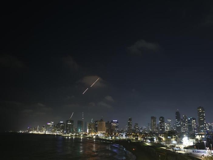 İsrail ordusu: İranın füze saldırıları akşam saatlerinde yeniden başlayacak