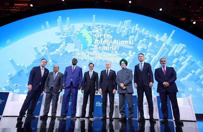 Bakan Bayraktar, 9uncu OPEC Uluslararası Seminerine katıldı
