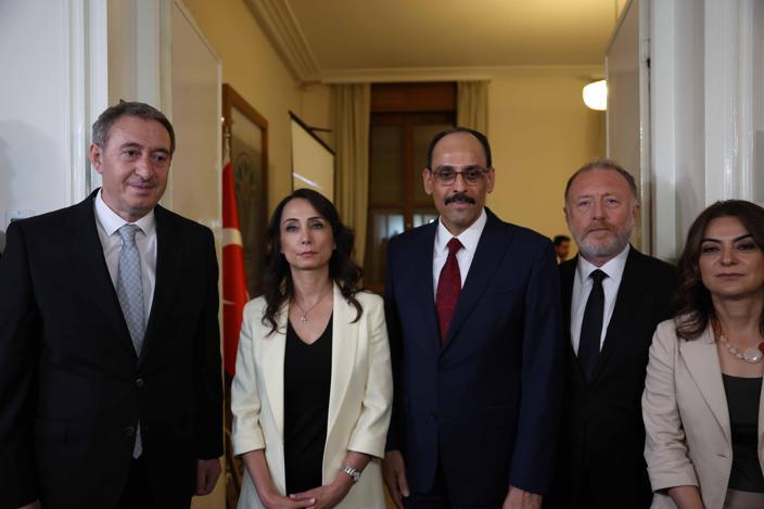 MİT Başkanı Kalın, TBMMde AK Partiyi ziyaret etti